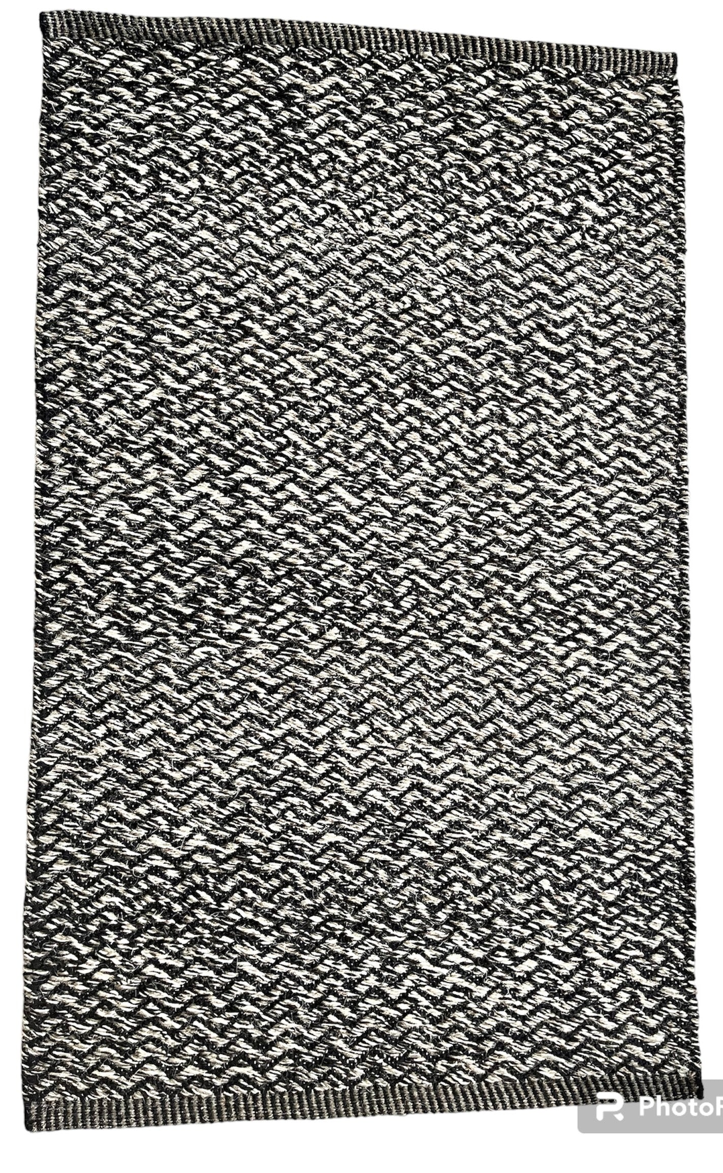 Handmade Chevron stripe wool Rug