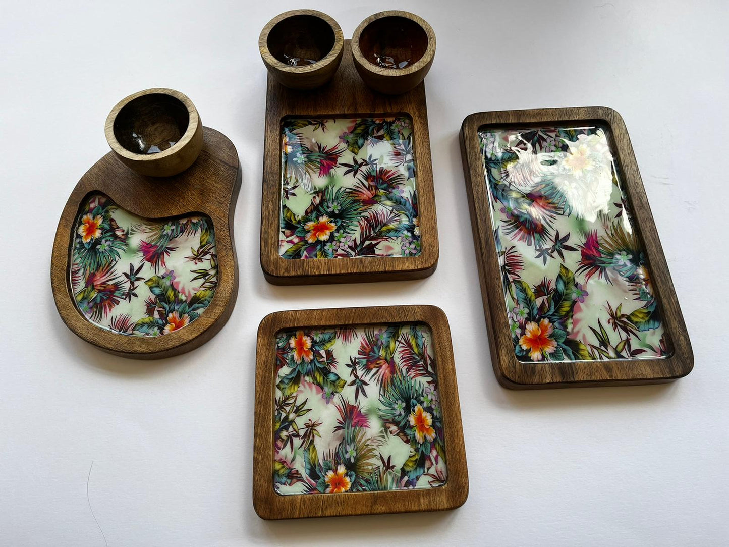 Elegant Wood & Resin 7-Piece Platter Set – Artisanal Serving Collection