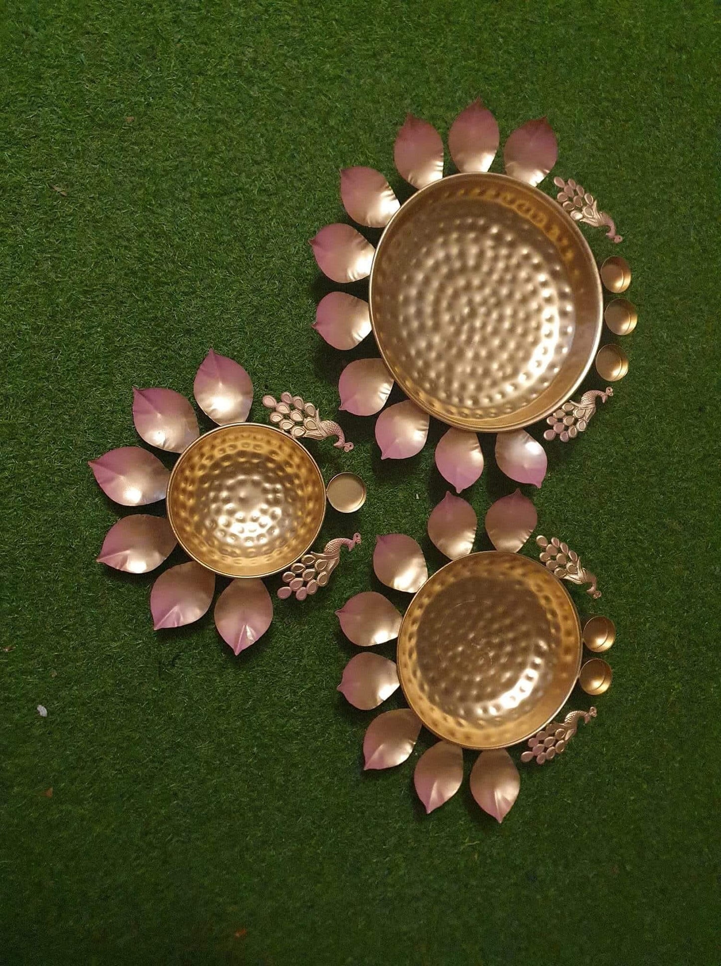 Peacock decorative bowl (Urli) Gold with pink shade