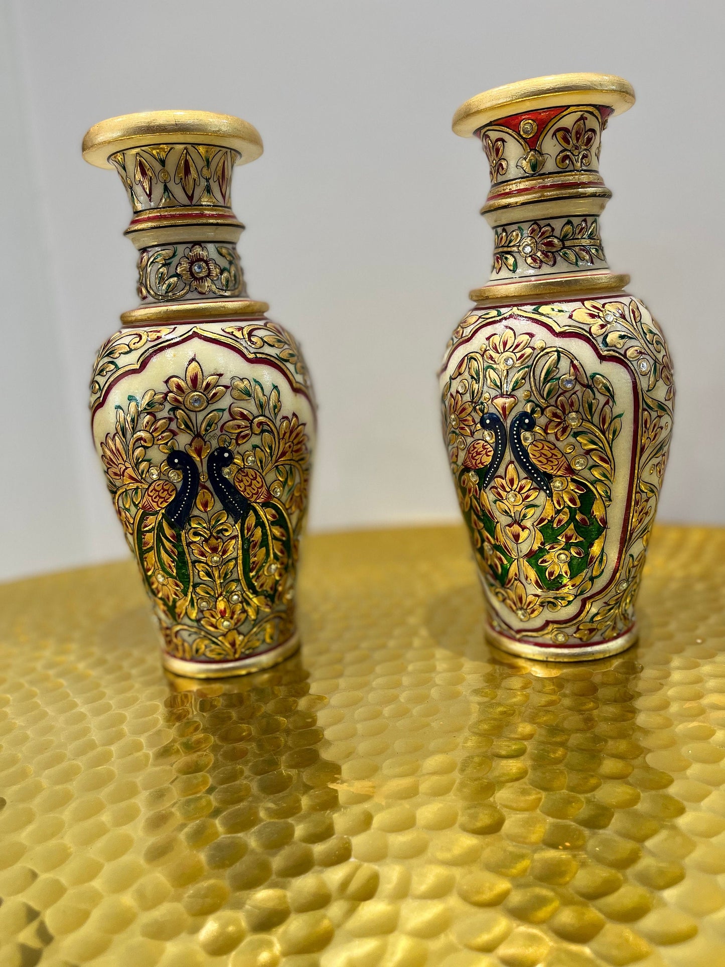 Marble decorative vase with meenakari work