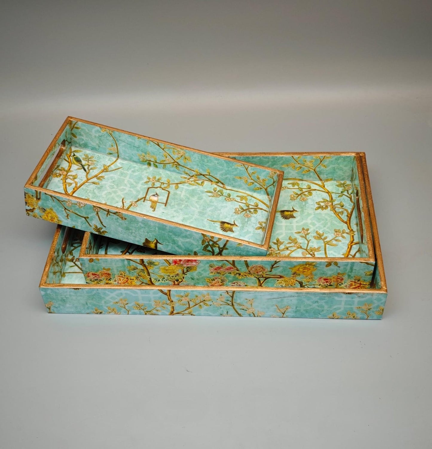 Trays set