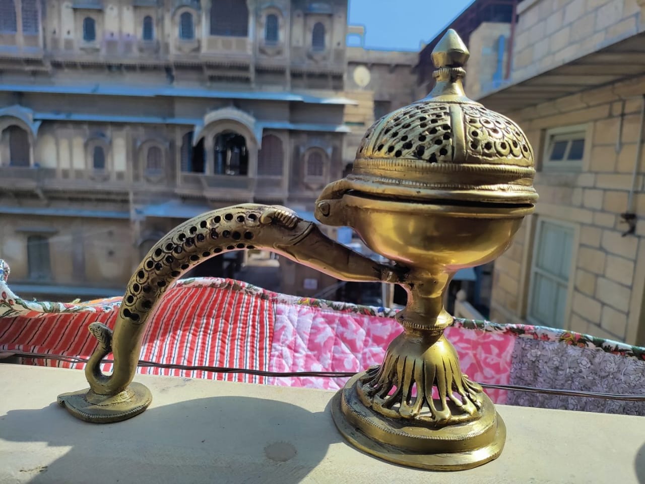 Brass Dhoop dani