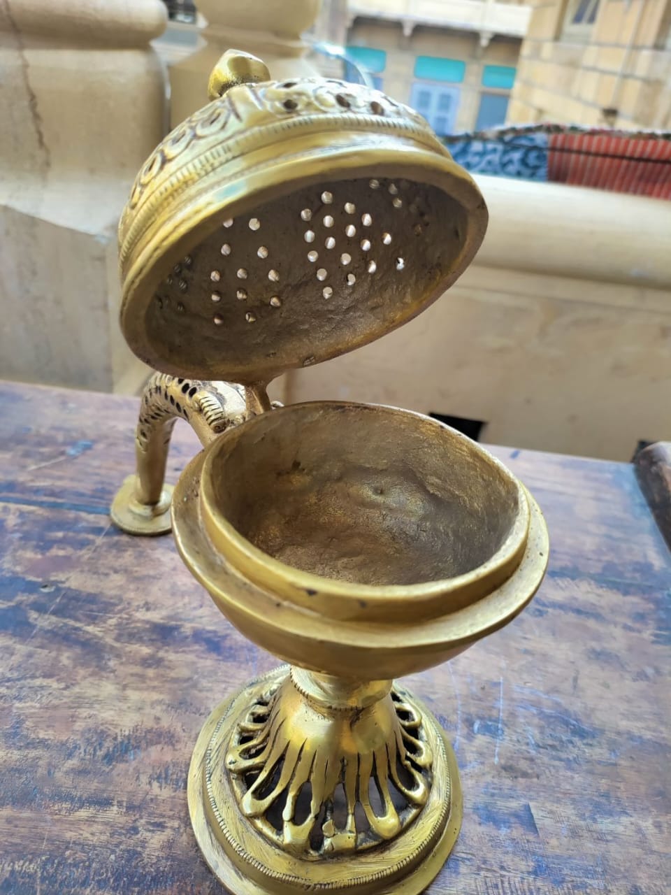 Brass Dhoop dani