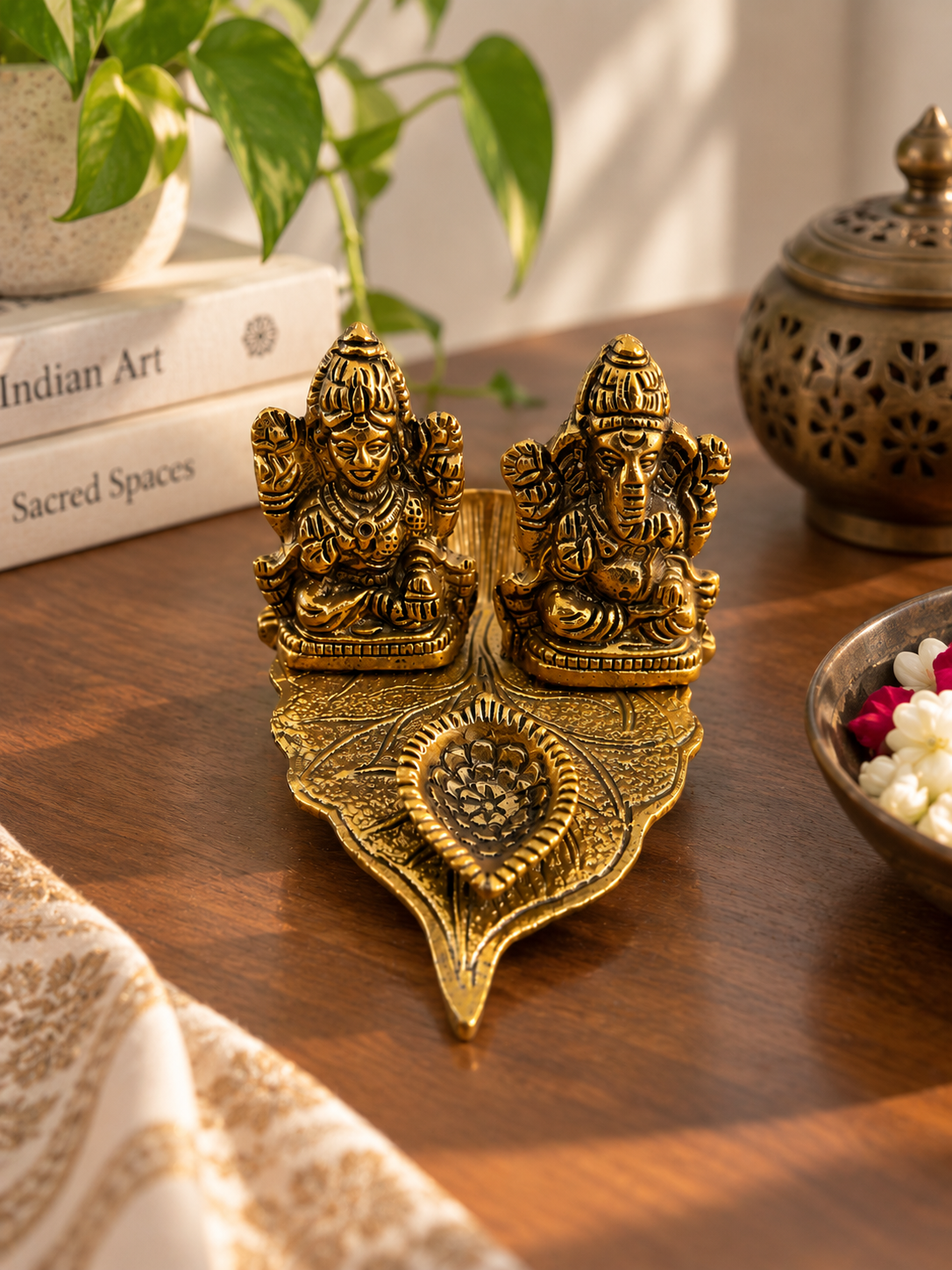 Divine Lakshmi Ganesha Diya – Antique Gold Prosperity Lamp