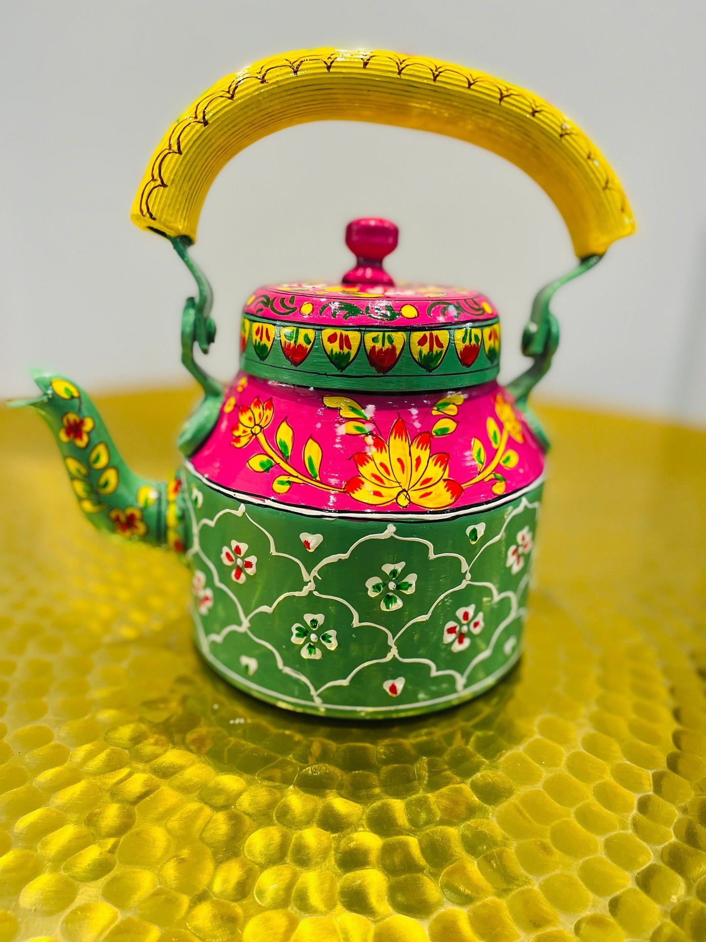 Handpainted indian tea kettle with 6 glasses and a kart.